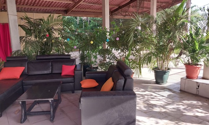 Cocody Apartamento | Serviced 1 bed apartment free laundry & services