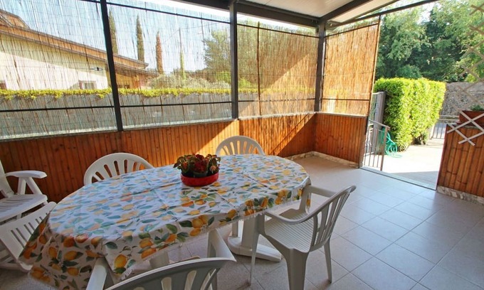 Marina di Massa Casa | Beautiful private villa with WIFI, A/C, TV, terrace, pets allowed, parking, close to Forte Dei Marmi