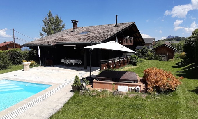 La Roche-sur-Foron Chalet De Esquí | Chalet Familial Avec Piscine au Cœur de la Haute Savoie