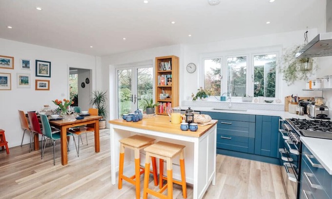 Henley Casa | TheTulips- 4 bed, Henley Regatta