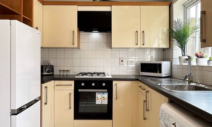 Stevenage Casa | K Suites - Cozy 2 bed House w/free parking