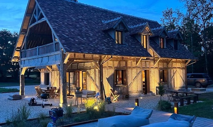 Neung-sur-Beuvron Casa | Superbe Propriété, 10 Couchages, 6 Chambres, Piscine, vue sur Étang