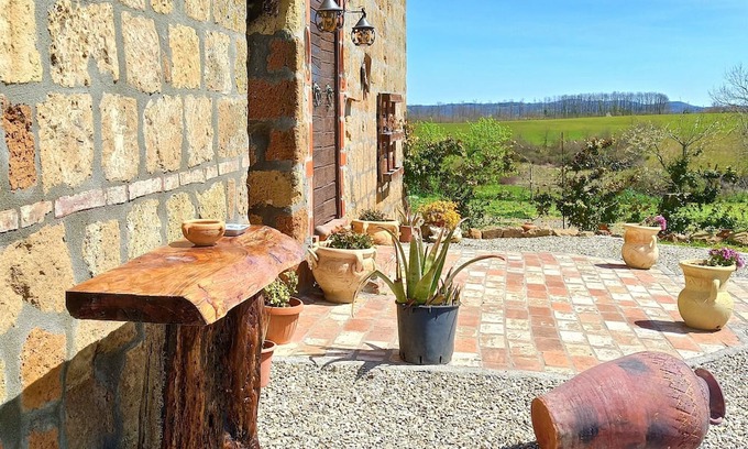 Acquapendente Casa | Pergolino vacation home with pool for exclusive use, in the countryside
