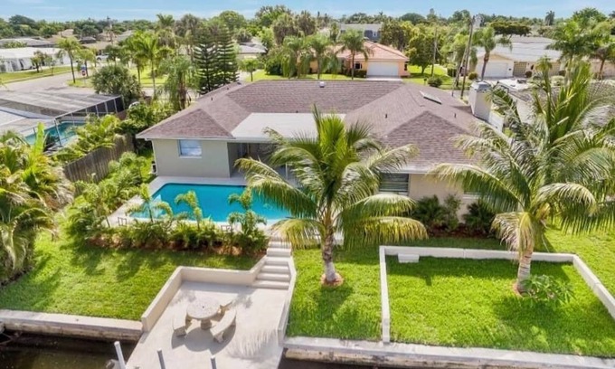 Lochmoor Waterway Estates Casa | Shan-gri-La "south" n