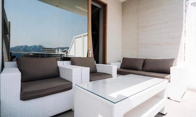 Rozino Apartamento | Penthouse with a swimming pool and panoramic sea views!