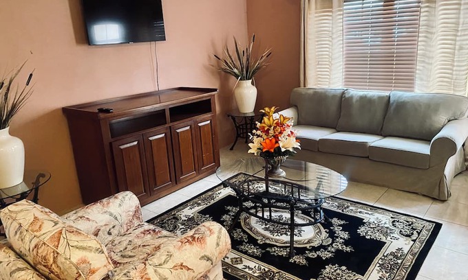Nassau Apartamento | Pink Palms Unit #1