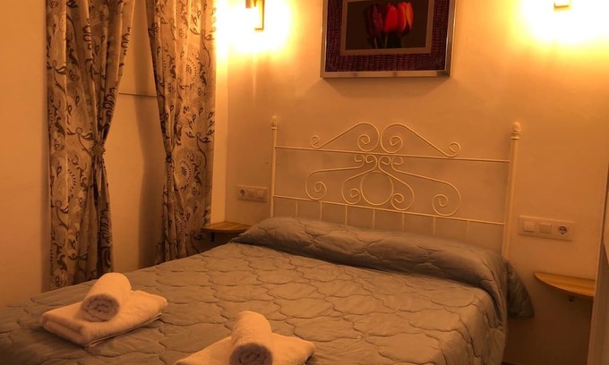 Tijola Apartamento | Apartment 'Miguel Y Rosa 2' with Wi-Fi and Air Conditioning