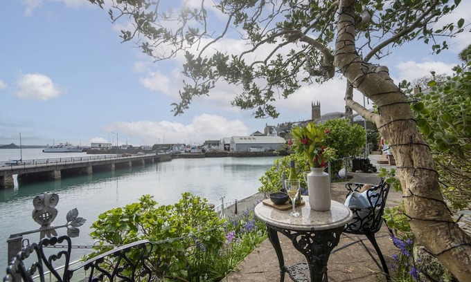 Chysauster Cabina | Ship Ashore - Discover a real-life treasure trove in this iconic and historic maritime home which o