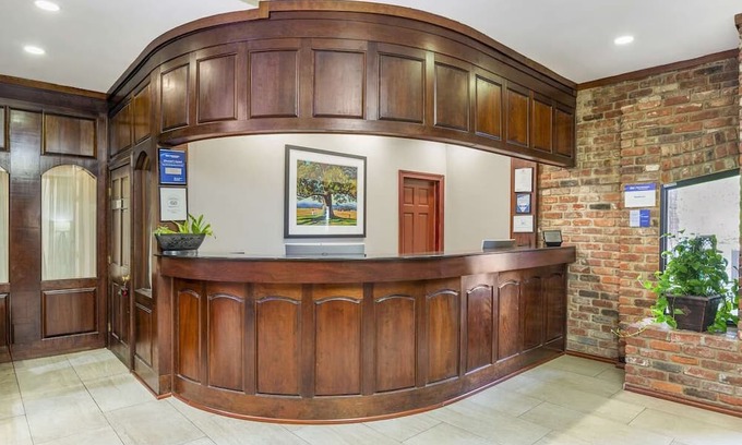 North Chesterfield Casa | Bright, Upgraded Stay with Pool & Gym – Near Virginia Commonwealth