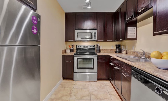 South Miami Apartamento | Premium Two Bedroom | Upper Level