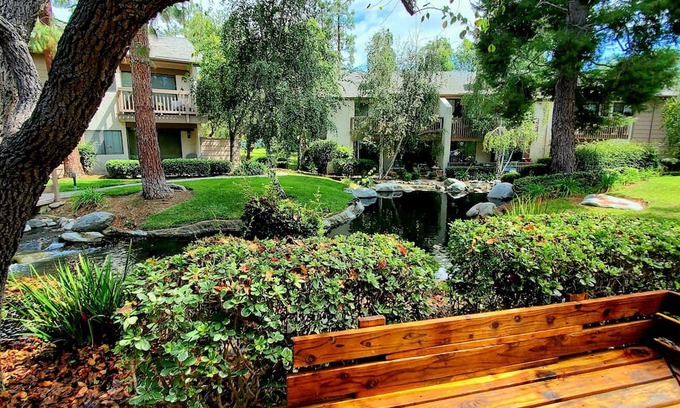 Aliso Viejo Condominio | Charming Condo in Natural Oasis