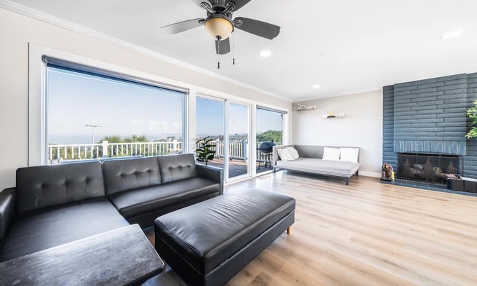 Hayward Apartamento | A charming residence nestled in the tranquil neighborhood of Hayward