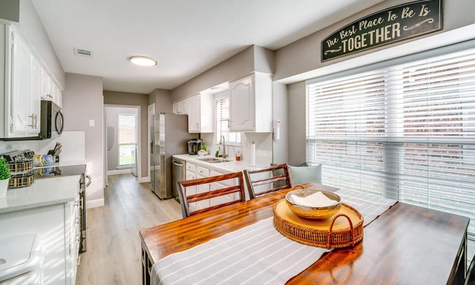 Northeast Carrollton Casa | Cozy Carrollton Cottage w/ Fire Pit & Gas Grill!