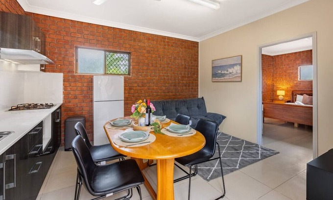 Robertson Casa | 1 Bedroom Comfy Unit Sleep 3 close to mall and bus