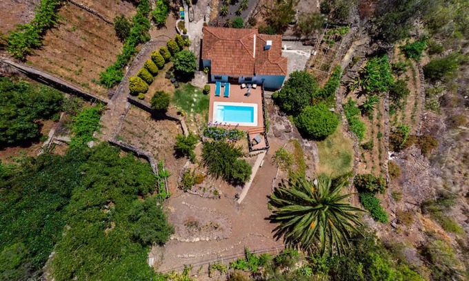 Tijarafe Casa | Holiday Home 'El Lomito' with Sea View, Wi-Fi and Air Conditioning