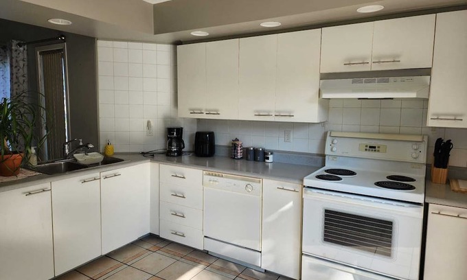 Saint-Hubert Casa | Timeless Tranquility, a place near everything!