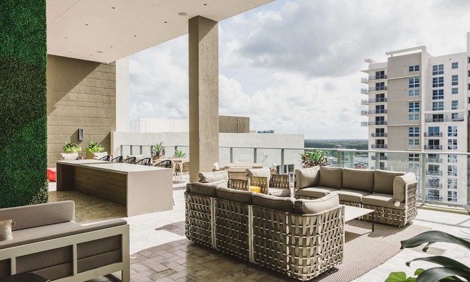 Glenvar Heights Apartamento | #215 - Tucker Dadeland