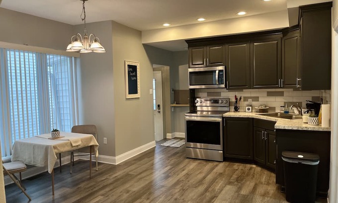 Erie Casa | Cozy Erie house few steps from waterfront and downtown