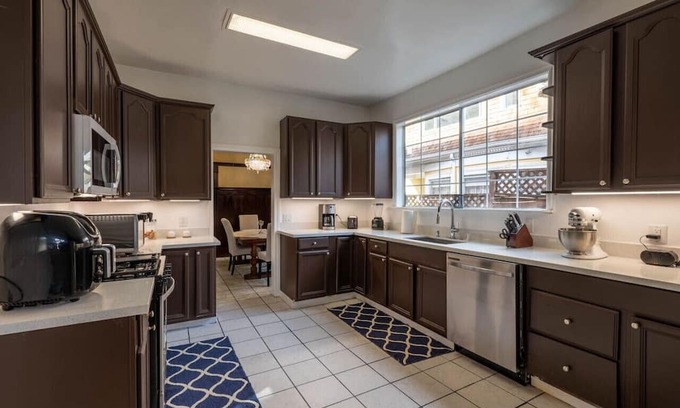 North Berkeley Casa | Room in Charming House w/ Outdoor Fun