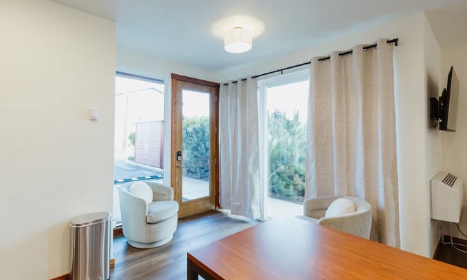Kalispell Apartamento | Brand New Downtown Studio w Kitchen