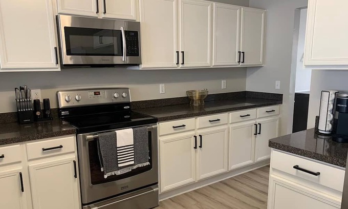 Southwestern Casa | Inviting home in Atlanta, GA where we guarantee you will have a Stellar Stay!