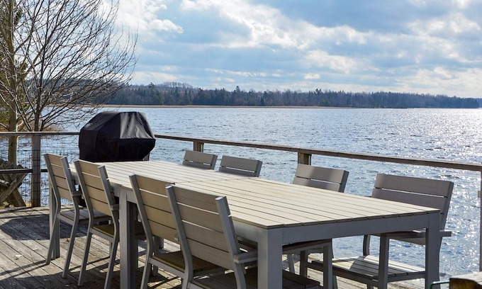 Tviklippan Casa | 8 person holiday home in HJÄLTEVAD