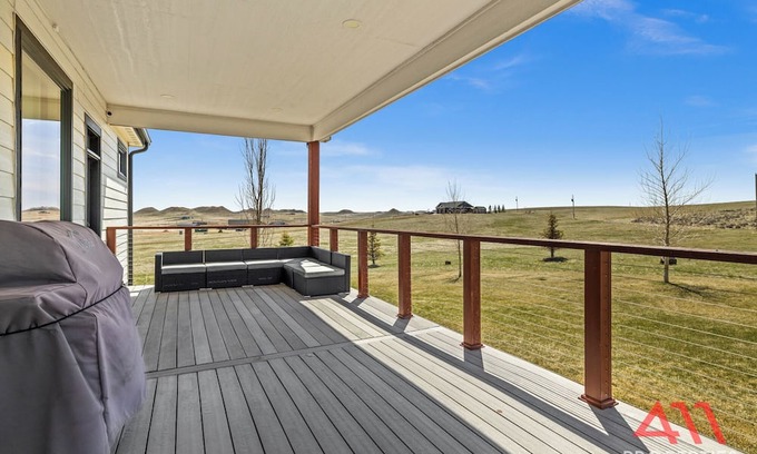 Gillette Casa | Luxury Retreat in Gillette: Your Wyoming Oasis Awaits!