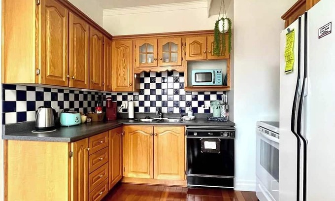 Grand Bank Casa | Cozy historical home in Beautiful Grand Bank! The Tiny Table Inn (1Bedroom)