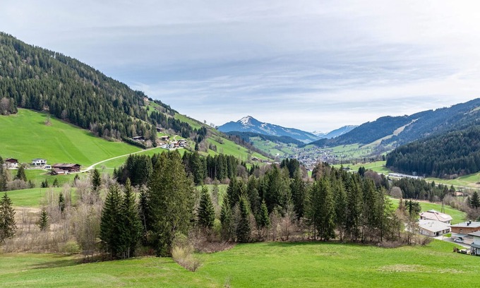 Oberau Apartamento | Apartment 'Landhaus Sonnenzauber Sonnenschein2' with Mountain View, Balcony and Wi-Fi