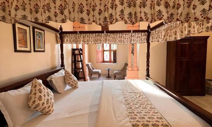 Paota Hotel | Goroomgo Raghvendra Heritage Jodhpur