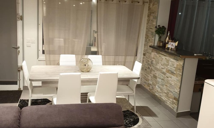 Adamville Casa | Charming quiet town house