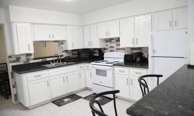 Bahama Reef Casa | Spacious 3 Bed -Central location