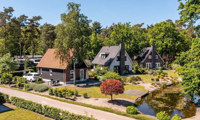 Lochem Casa | Chateau 6 by Interhome