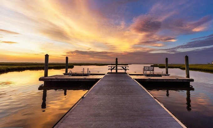 Bayside Villa | Bright Spacious Villa in Luxury Waterfront Neighborhood; Pools, Tennis, Gym