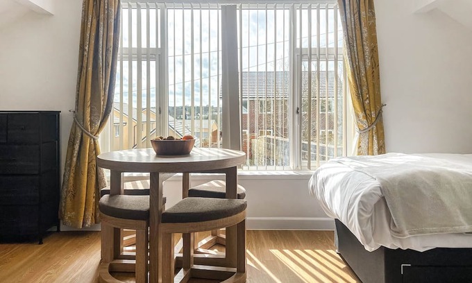 Blackwood Cabaña | Discover The Highmead; Where urban excitement meets rural serenity in picturesque Blackwood, just mo