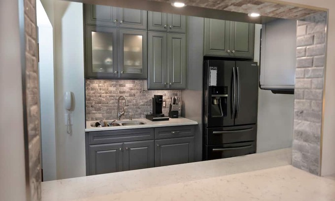 Wake Forest Apartamento | Modern Waterfront Apartment for 28 nights or more