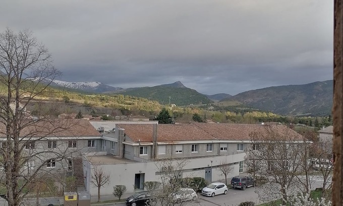 Saint-Andre-les-Alpes Apartamento | Appartement Pour 2 Personnes à Louer st Andre les Alpes France Centre Village