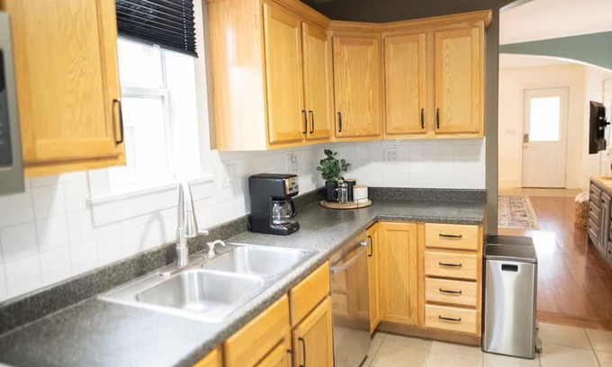 Creston Heights Apartamento | 2 Bed | 1 Bath | Pet Friendly Apartment