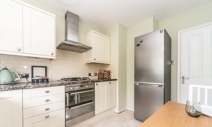 Worcester Park Apartamento | Lovely, cosy gem with free parking | Pass the Keys