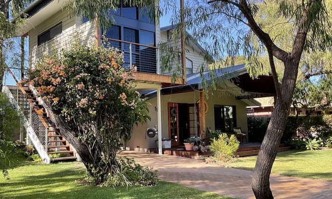 Abbey Apartamento | Moana Roa Beach Stay