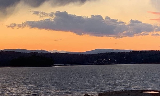 Morganton Cabaña | The cottage by the lake, located beside lake Blue Ridge and minutes to downtown.