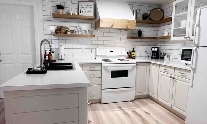 Fredericton Apartamento | Our walk-out basement apartment is perfect for a little getaway or for the work trip