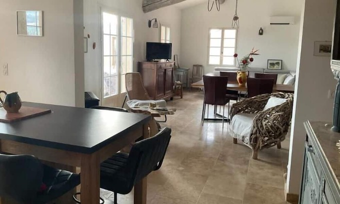 Cabrieres-dʼAigues Casa | Vrbo Property