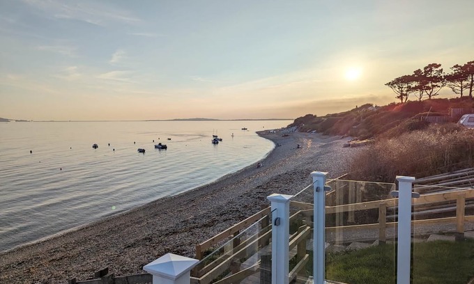Holworth Cabina | Avon - Creek Caravan Park Ringstead - Dog Friendly