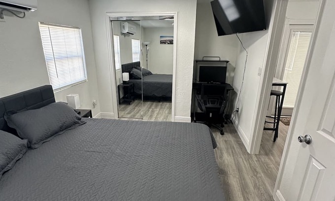 Southwest Apartamento | Cozy guesthouse with AC and WiFi in wonderful area