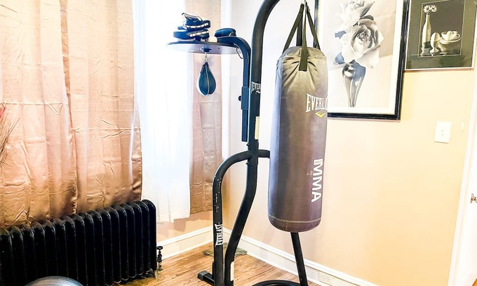 Mayfair Apartamento | LoftBach 1-bedroom apartment Extremely Spacious / WiFi in terrific Philadelphia.