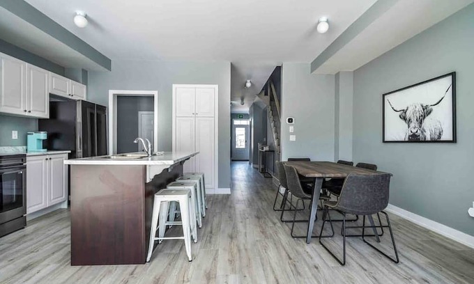 The Blue Mountains Casa | Newly built Village 3 Bedroom /Shuttle Bus