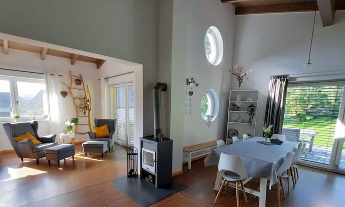 Auerbach-Erzgebirge Apartamento | Relaxing holiday home in the Ore Mountains