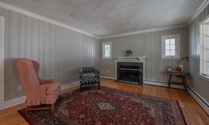 Wallingford Center Casa | Wonderful 3 BR Home w/ Indoor Fireplace near CT Historical Places