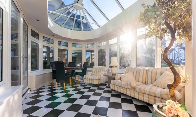 Ferndown Casa | Pass the Keys | Amazing Spacious Home/Golf Course